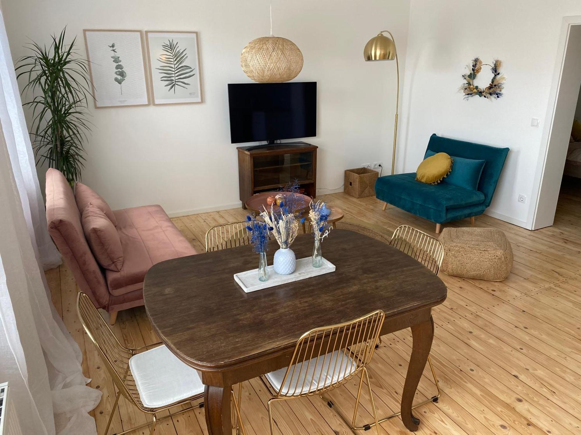 Apartamento Rouge&friends # Zentrumsnah, Bahnhof, Krankenhaus, Sportzentrum, Familienfreundlich, Terrasse, Garten Cottbus